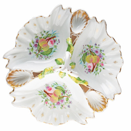 Менажница. Фарфор, полихромные роспись и печать, позолота. Фабрика М. С. Кузнецова в Риге. Российская империя, 1870-е - 1880-е гг.