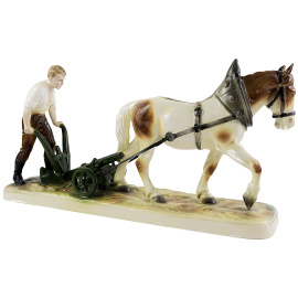 Статуэтка "Пахарь". Фарфор, роспись. Высота 19 см. Германия, середина ХХ века