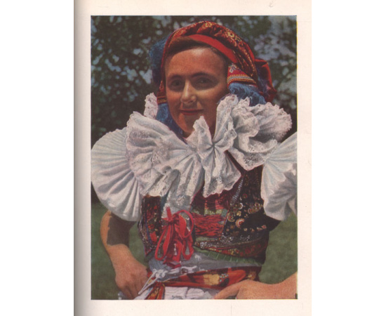 Volkstrachten in der Tschechoslowakei книга