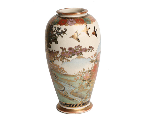 Ваза (Фарфор, надглазурная роспись, золочение - Восток, начало ХХ века)