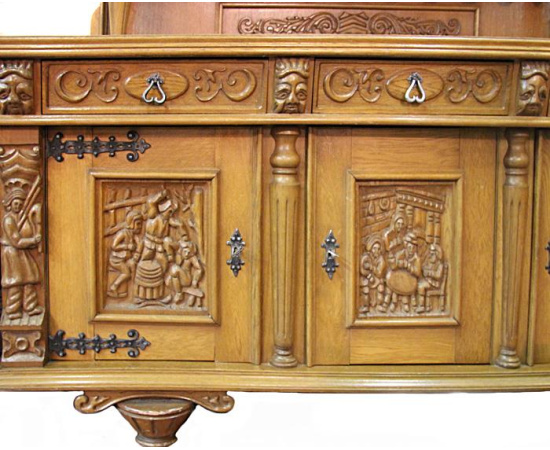 Антикварный прилавок в голландском стиле. Массив дуба, резьба, столярная работа. Голландия, начало XX века