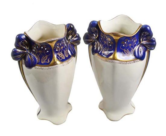 Гарнитур каминный Luneville в стиле модерн. 3 вазы. Фаянс, роспись, позолота. Франция, 1890-1900 гг.