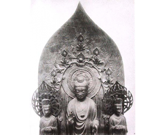 Buddhistische plastik in Japan книга